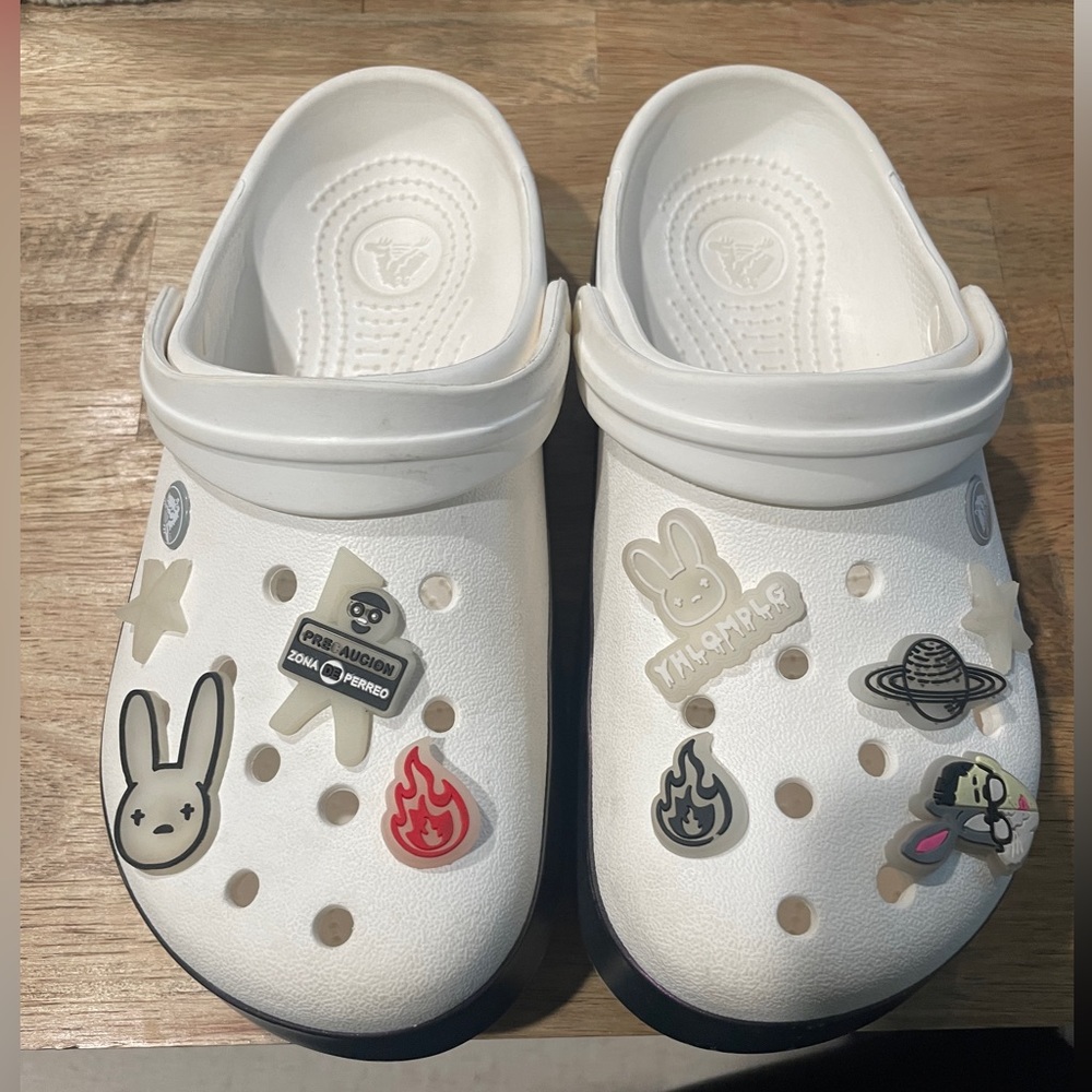 CROCS